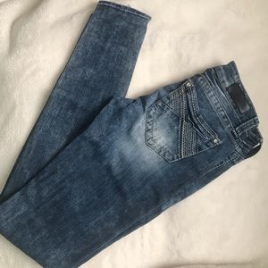 Day trip skinny jeans